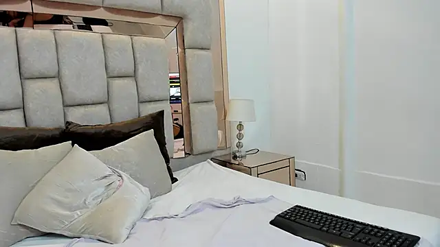 Snapshot of nicole_fisherr chatting on February 26, 5:03 am nicole fisherr online show from February 26, 5:03 am