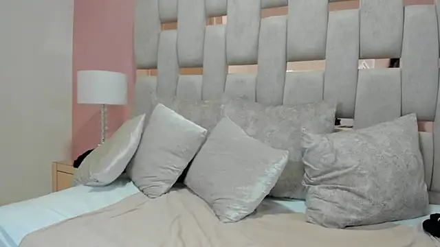 nicole fisherr online show from February 13, 4:45 am