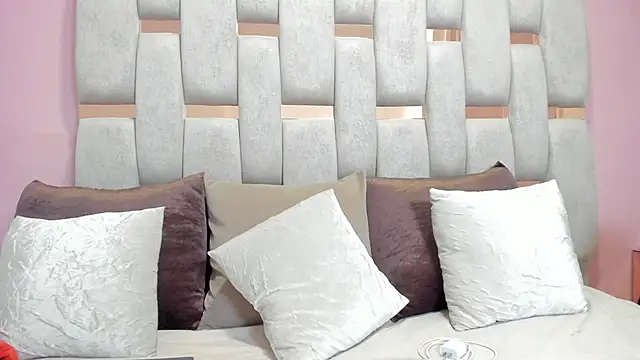 nicole fisherr online show from February 8, 5:16 am