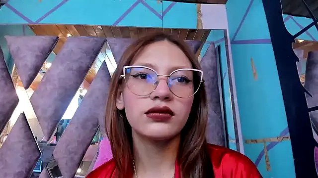 LARICSABLUE online show from March 8, 6:47 pm