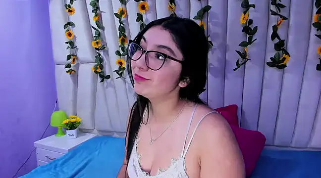 Snapshot of Lucy_Anall_ chatting on January 20, 11:43 pm Lucy Anall online show from January 20, 11:43 pm