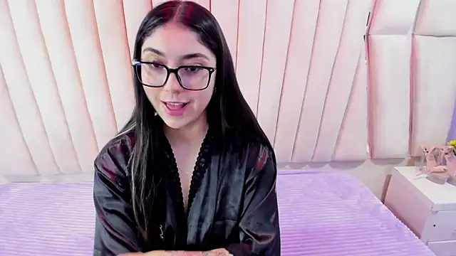 Lucy Anall  online show from March 12, 10:03 pm