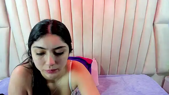 Lucy Anall  online show from May 4, 10:23 pm