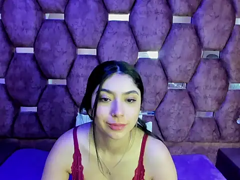 Lucy Anall  online show from May 22, 10:08 pm