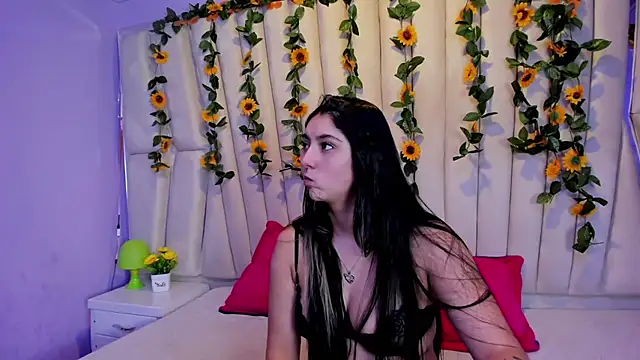 Snapshot of Lucy_Anall_ chatting on February 12, 11:09 pm Lucy Anall online show from February 12, 11:09 pm