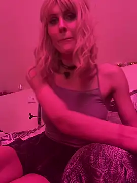 Snapshot of Kamila151 chatting on January 4, 10:45 pm Kamila151 online show from January 4, 10:45 pm