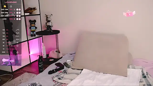 viamoon online show from March 7, 4:08 am