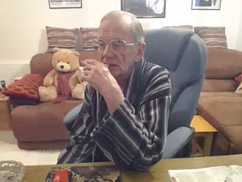 Ferret7777 online show from April 3, 9:10 pm