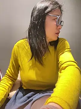 Bella0815 online show from February 6, 7:48 am