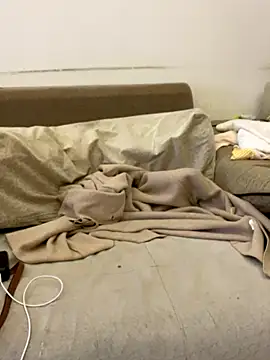 Snapshot of Bella0815 chatting on November 9, 9:02 am Bella0815 online show from November 9, 9:02 am