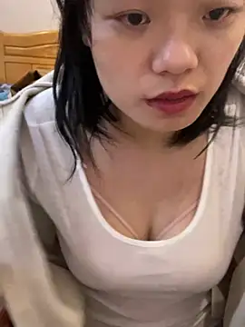 Snapshot of Bella0815 chatting on December 26, 6:52 am Bella0815 online show from December 26, 6:52 am