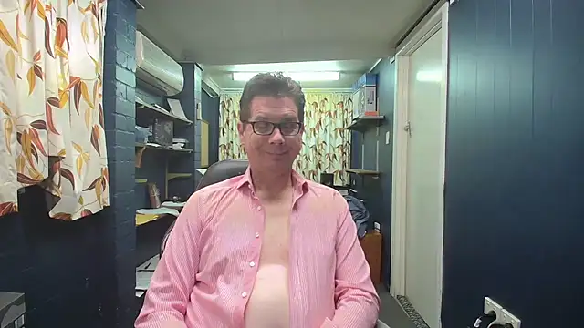 tilobinder online show from November 8, 3:15 pm