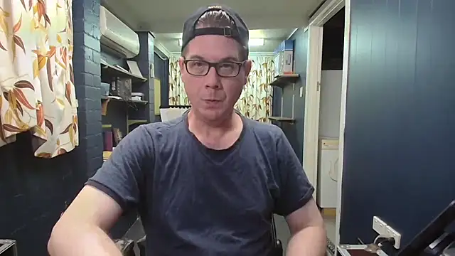 tilobinder online show from December 15, 12:55 pm