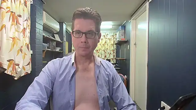 tilobinder online show from November 2, 2:00 pm