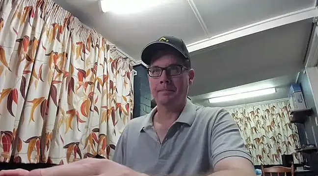 tilobinder online show from March 3, 12:39 pm