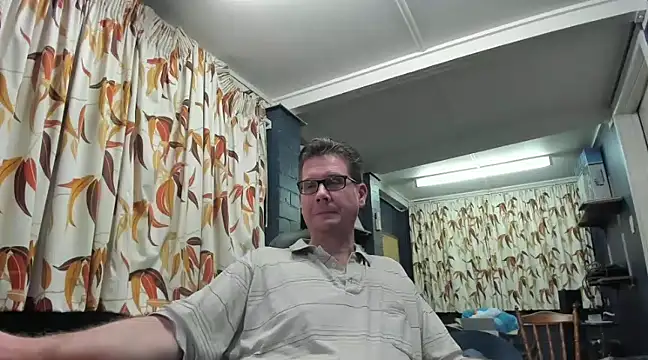 tilobinder online show from January 14, 1:28 pm