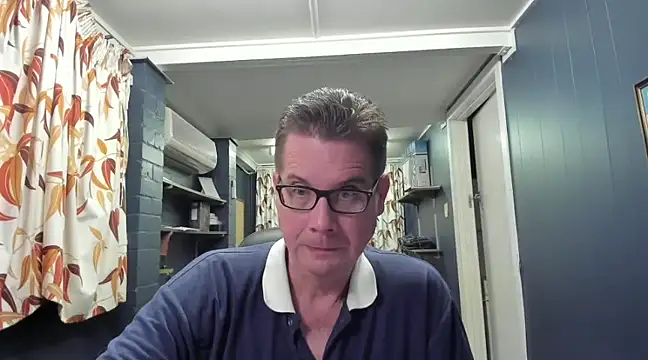 tilobinder online show from December 20, 2:05 pm