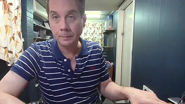 tilobinder online show from November 1, 4:12 pm