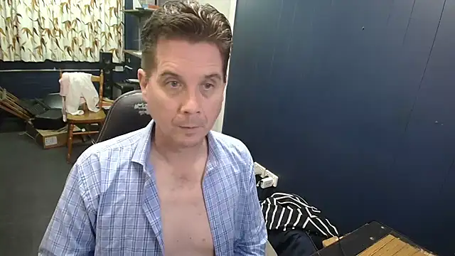 tilobinder online show from April 26, 2:25 pm