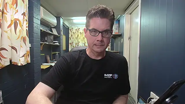 tilobinder online show from February 22, 2:41 pm