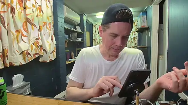 tilobinder online show from December 22, 12:38 pm