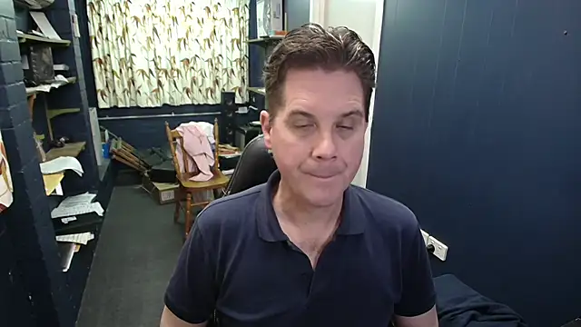 tilobinder online show from May 2, 3:28 pm