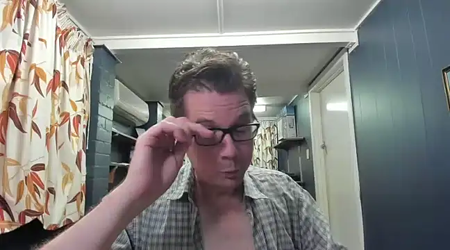 tilobinder online show from December 8, 2:41 pm