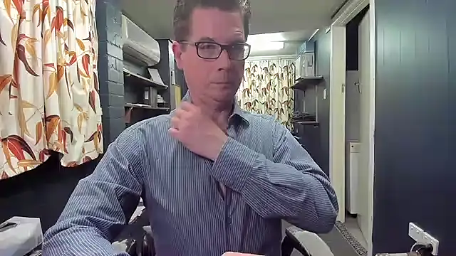 tilobinder online show from December 6, 12:22 pm