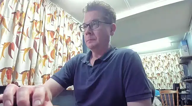 tilobinder online show from January 3, 1:24 pm