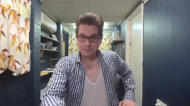 tilobinder online show from September 14, 1:11 pm