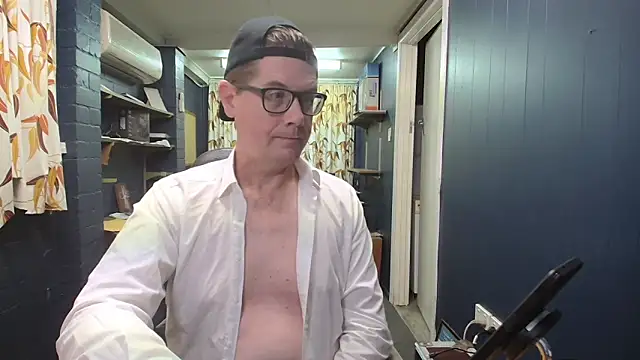 tilobinder online show from March 9, 3:48 pm