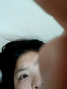 Snapshot of hello098712 chatting on March 14, 10:39 am hello098712 online show from March 14, 10:39 am