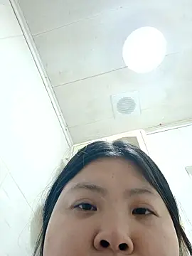 hello098712 online show from November 14, 9:13 am