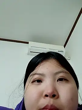 hello098712 online show from December 5, 10:14 am