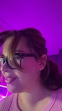 CutiePie3 online show from April 9, 9:32 pm