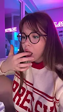 CutiePie3 online show from February 19, 9:01 pm