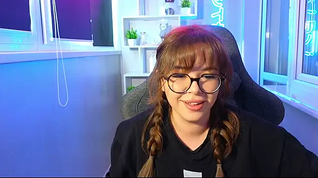 Snapshot of CutiePie3 chatting on November 30, 8:48 am CutiePie3 online show from November 30, 8:48 am