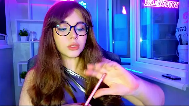 Snapshot of CutiePie3 chatting on December 16, 10:58 pm CutiePie3 online show from December 16, 10:58 pm