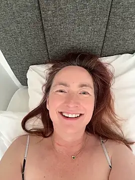 LouiseTswing online show from June 11, 3:31 pm