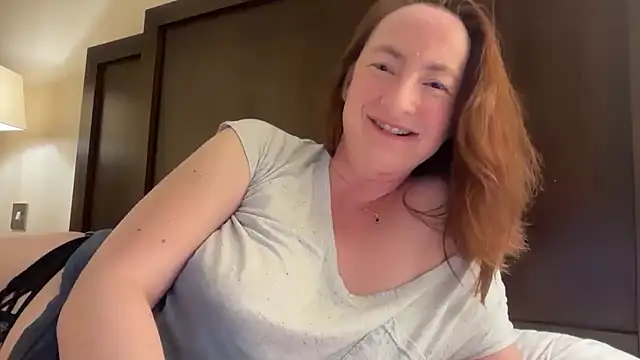 LouiseTswing online show from January 22, 5:28 pm