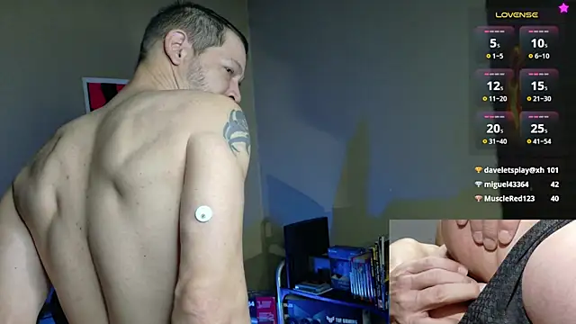 Snapshot of MasterForgedRayy chatting on February 22, 5:54 am MasterForgedRayy online show from February 22, 5:54 am