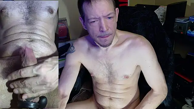 Snapshot of MasterForgedRayy chatting on March 11, 3:56 pm MasterForgedRayy online show from March 11, 3:56 pm