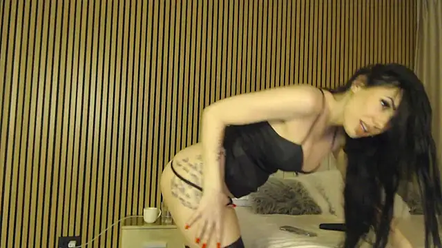 Halie May online show from May 10, 12:42 pm