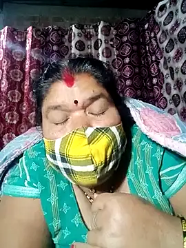 Snapshot of Hot_Falguni chatting on February 17, 1:04 am Hot Falguni online show from February 17, 1:04 am