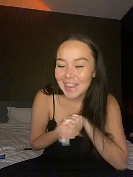 mayakitsune69 online show from October 24, 12:26 pm