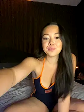 mayakitsune69 online show from October 26, 1:00 pm