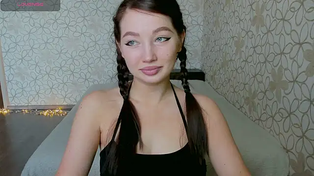 Snapshot of Lissa_Cristal chatting on May 26, 10:13 am Lissa Cristal online show from May 26, 10:13 am