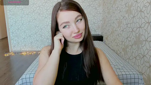 Snapshot of Lissa_Cristal chatting on June 1, 6:46 am Lissa Cristal online show from June 1, 6:46 am