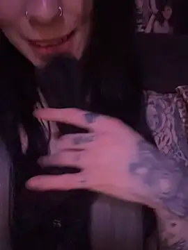 Snapshot of MissMidnightUK chatting on January 19, 12:03 am MissMidnightUK online show from January 19, 12:03 am