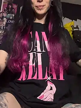 MissMidnightUK online show from March 22, 11:39 pm